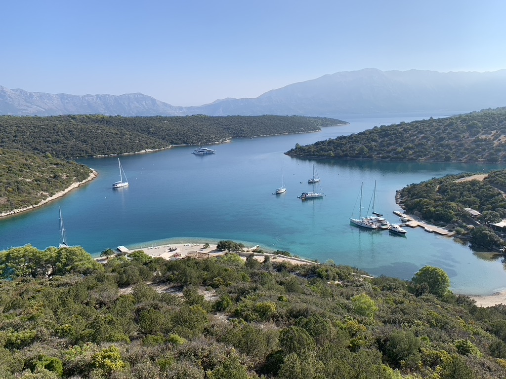 Checkliste für den Check-in: So starten Sie stressfrei in den Segelurlaub